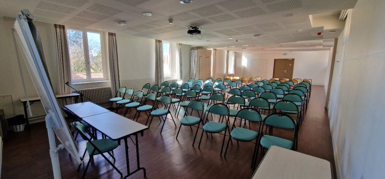 Grande Salle Conférence 01
